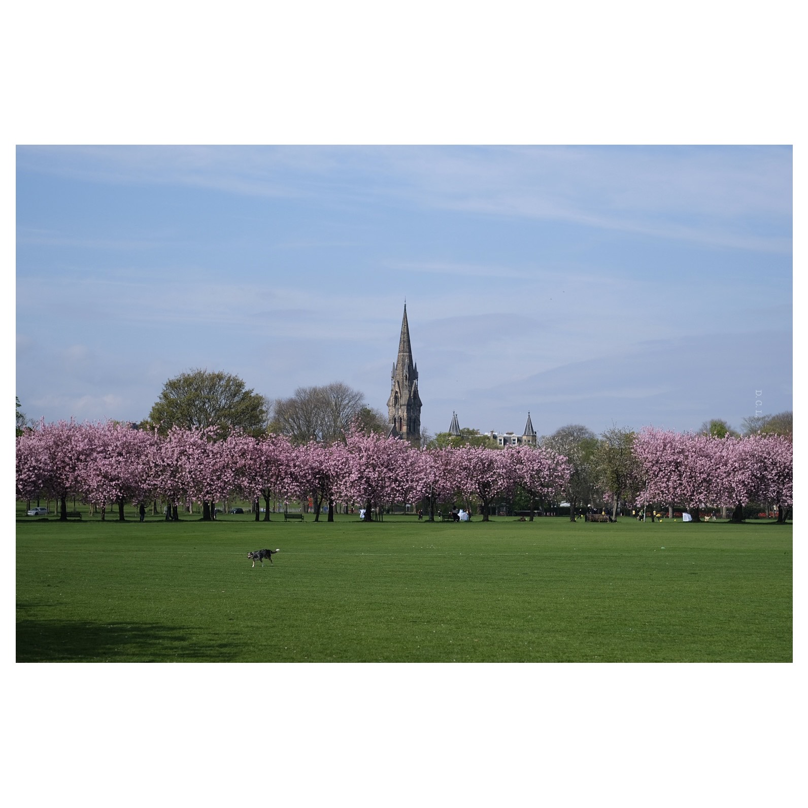 What to Wear in Edinburgh This Month (May 2025)